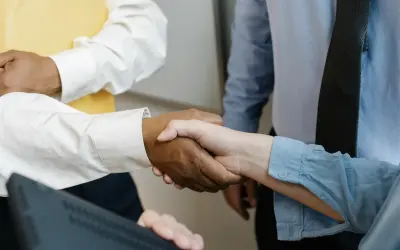 Rejestracja firmy w Czechach – jak wygląda krok po kroku i ile to kosztuje w 2025 roku?